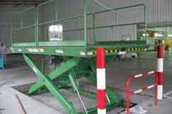 淺析重慶液壓升降機的優缺點和技術趨勢