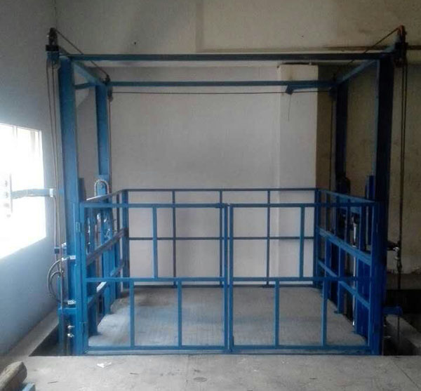 導(dǎo)軌式升降機(jī) 導(dǎo)軌式升降機(jī)