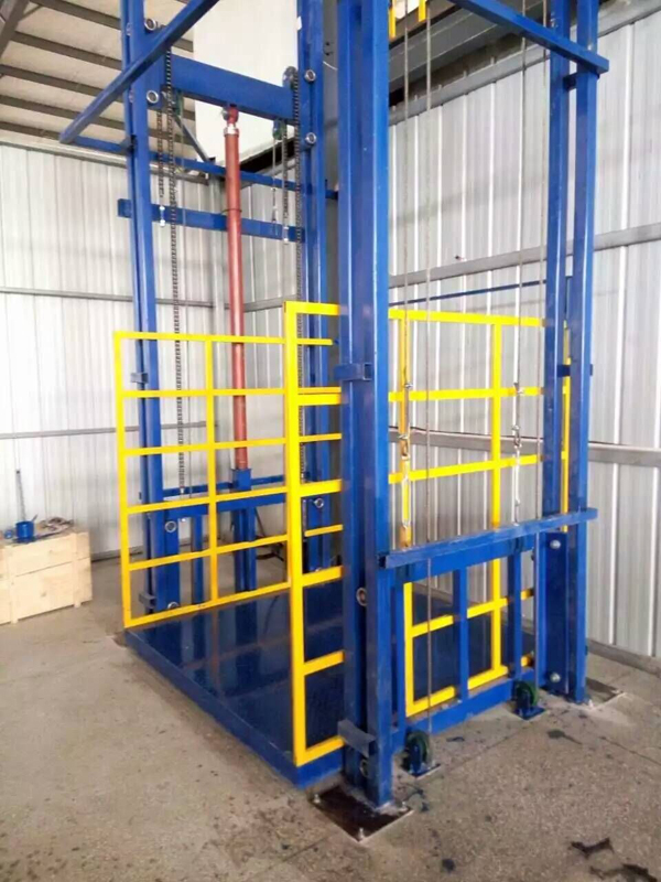 導(dǎo)軌式升降機(jī) 導(dǎo)軌式升降機(jī)