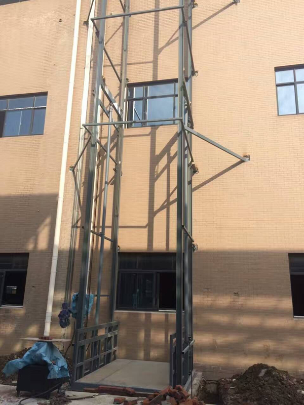 導(dǎo)軌式升降機(jī) 導(dǎo)軌式升降機(jī)