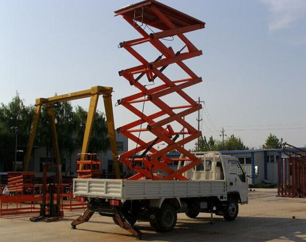 車載剪叉式升降機